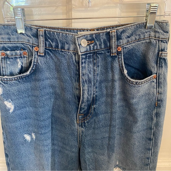 Zara‎ High Waisted Distressed Jeans - Picture 6 of 8